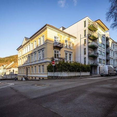Luxurious Retreat In The Middle Of City Center Берген Экстерьер фото